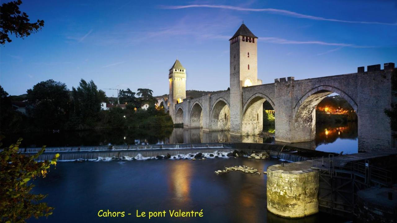 ホテル Les Sentiers Du Causse Lentillac du Causse エクステリア 写真